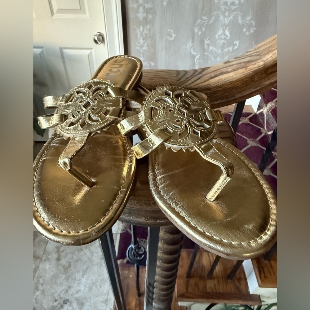 CIRCUS by Sam Edelman, ladies gold flip-flop sandal size 8, very good condition - Picture 6 of 9
